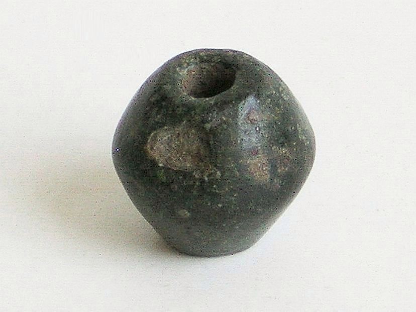 Large bronze bead – (2292)